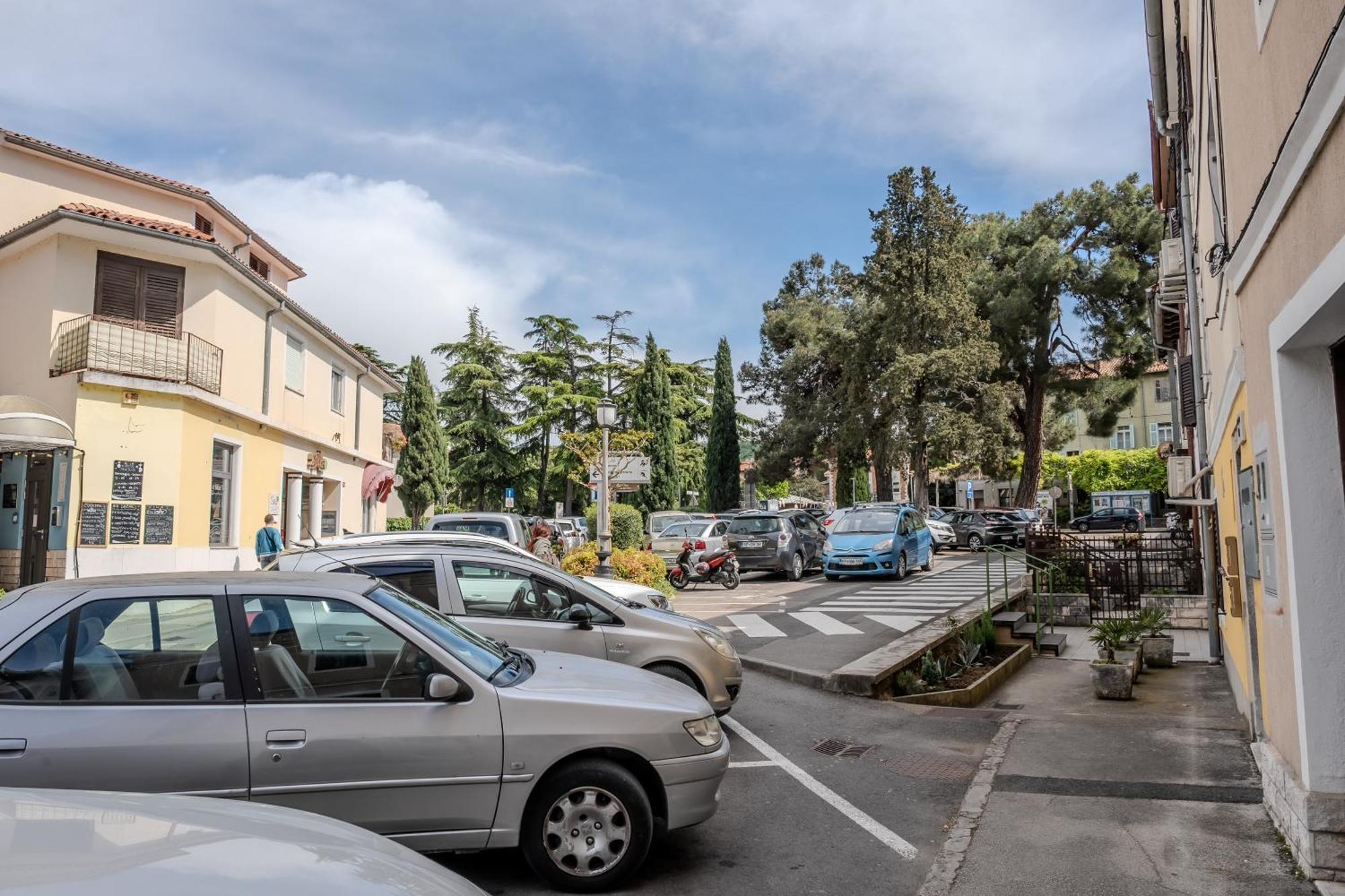 Island Apartments Izola Exterior photo