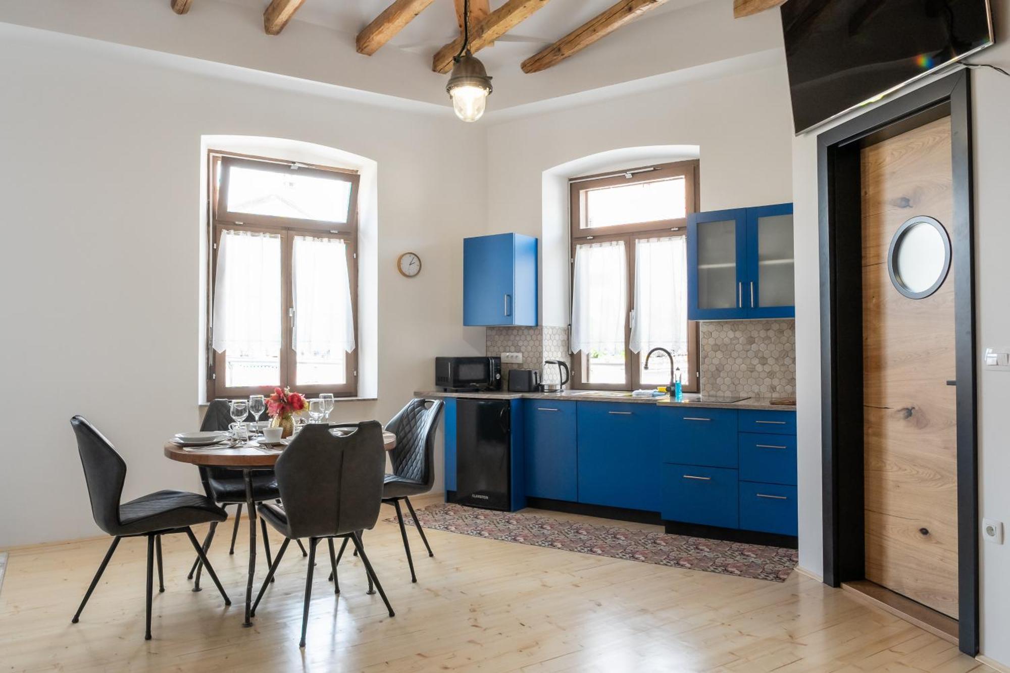 Island Apartments Izola Exterior photo